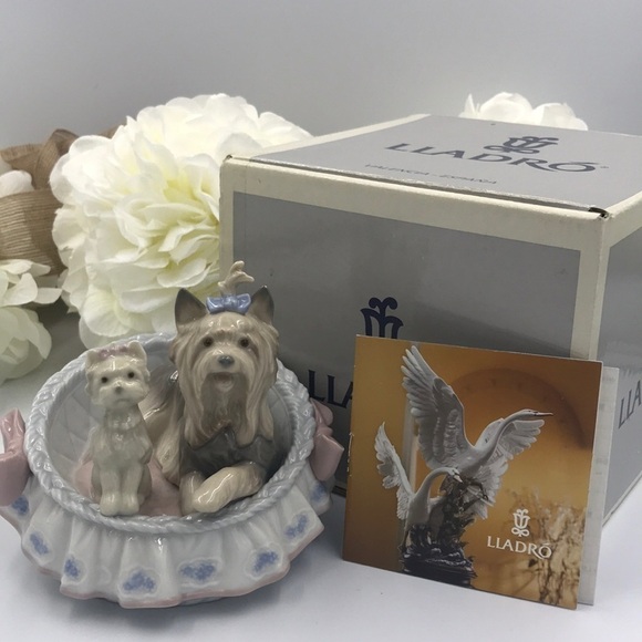 Lladro OUR COZY HOME 06469 Retired Figurine - Picture 7 of 7